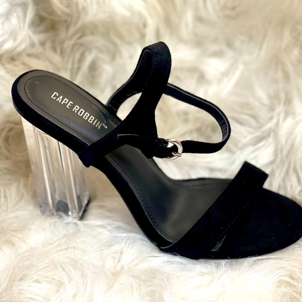 CAPE ROBBIN CLEAR HEEL
